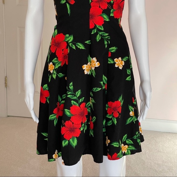 Royal Hawaiian Creations Fit and Flare Retro Floral Dress size Small - Picture 5 of 12